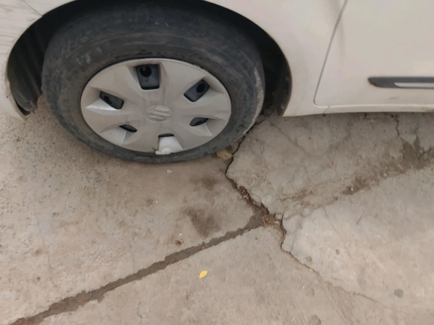 2023 Maruti New Wagon-R VXI CNG 1.0, CNG, Manual, 43,589 km, tyre