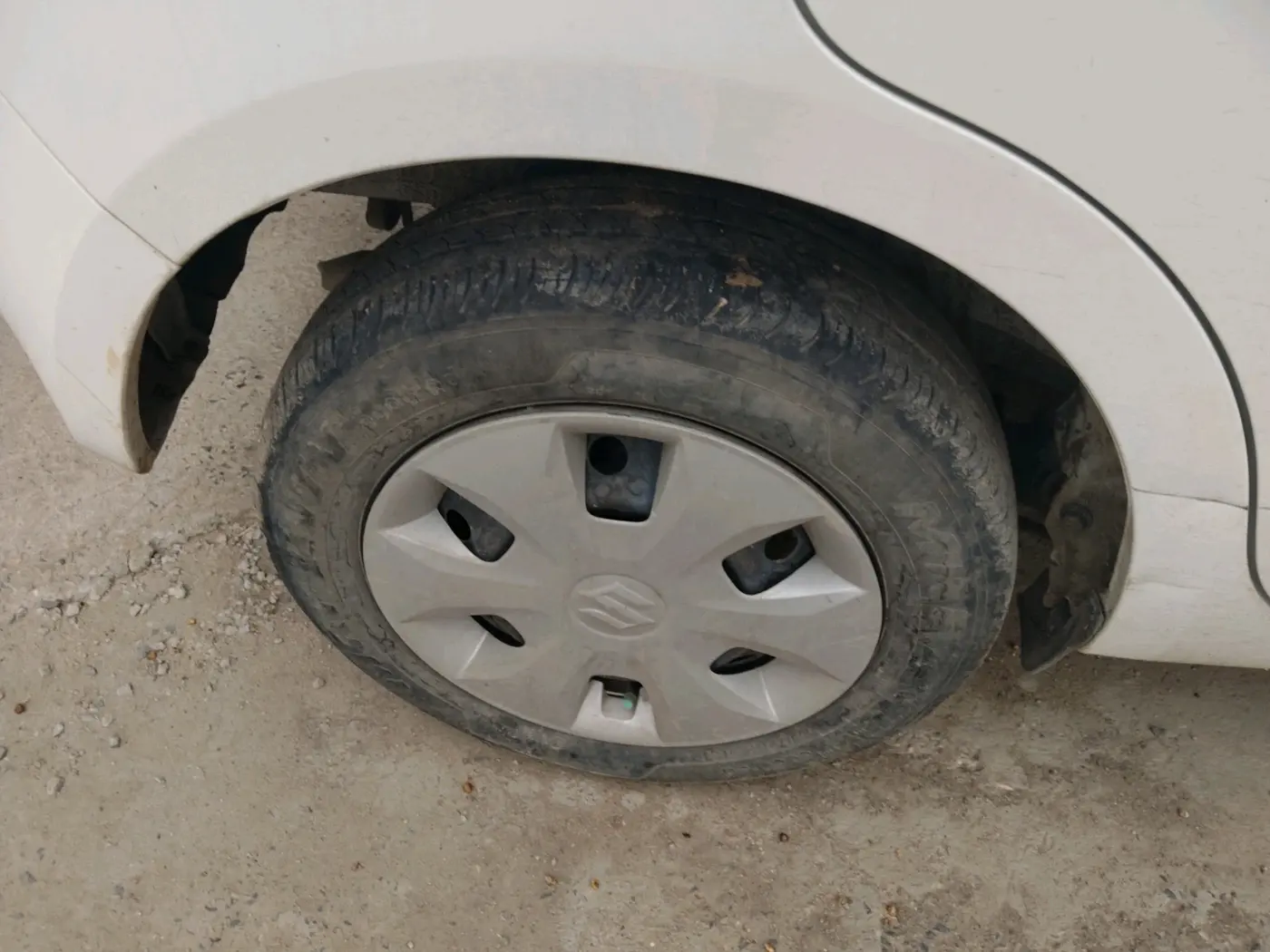 2023 Maruti New Wagon-R VXI CNG 1.0, CNG, Manual, 43,589 km, tyre