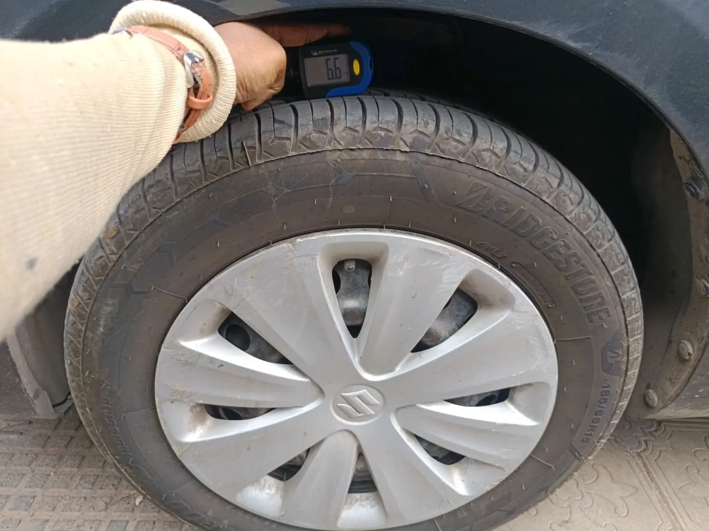 2015 Maruti Ertiga VXI CNG, CNG, Manual, 1,67,581 km, tyre