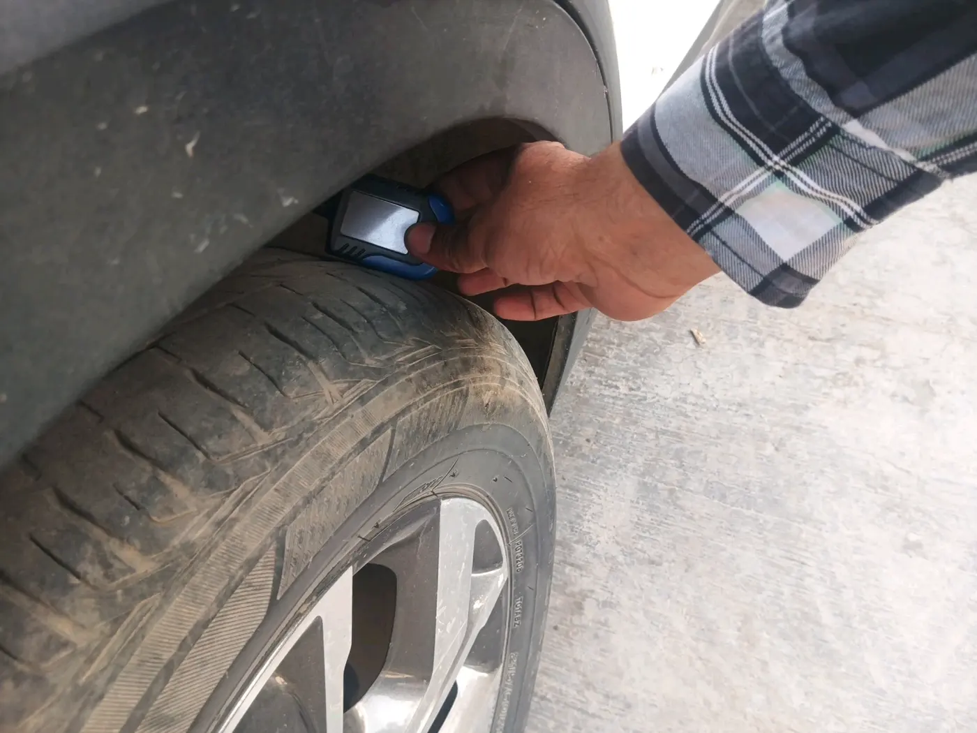 2022 KIA SONET HTX 1.5 AT, Diesel, Automatic, 83,752 km, tyre