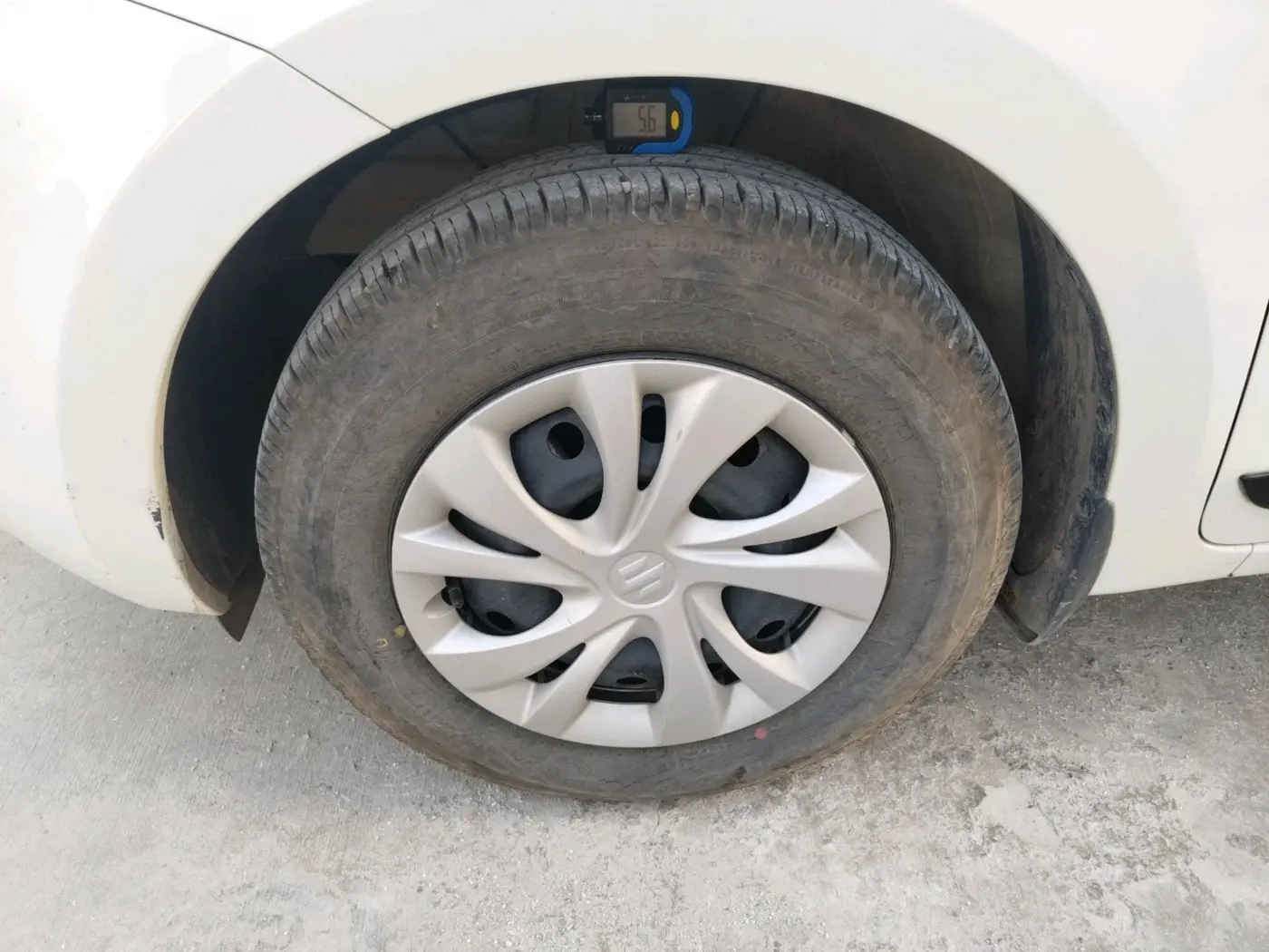 2023 Maruti Swift VXI, Petrol, Manual, 11,232 km, tyre