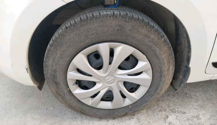 2023 Maruti Swift VXI, Petrol, Manual, 11,232 km, tyre