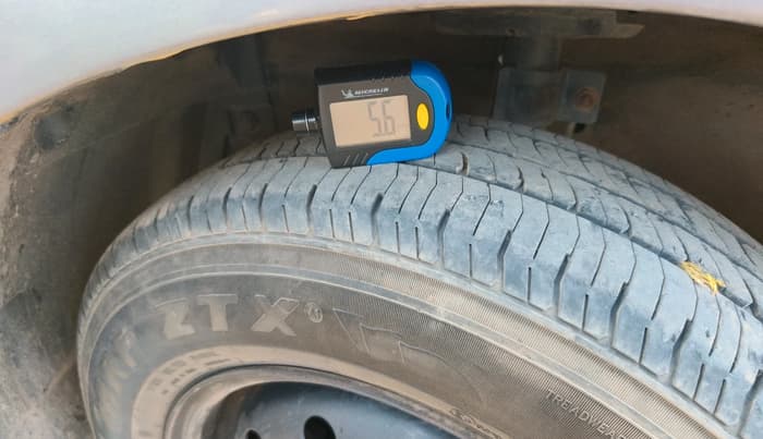 2013 Maruti Swift VDI, Diesel, Manual, 97,737 km, tyre
