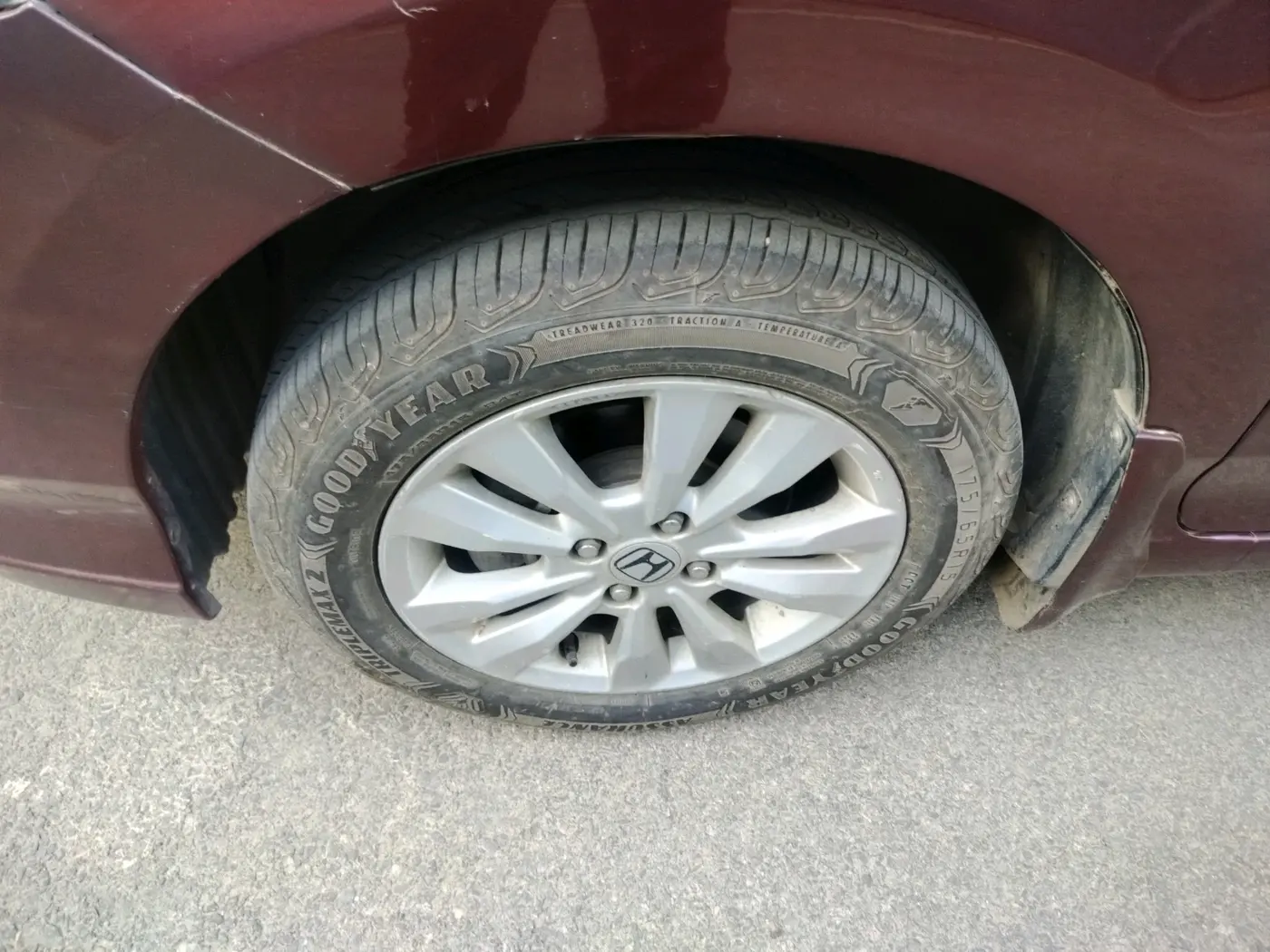 2012 Honda City 1.5L I-VTEC V AT, Petrol, Automatic, 81,512 km, tyre