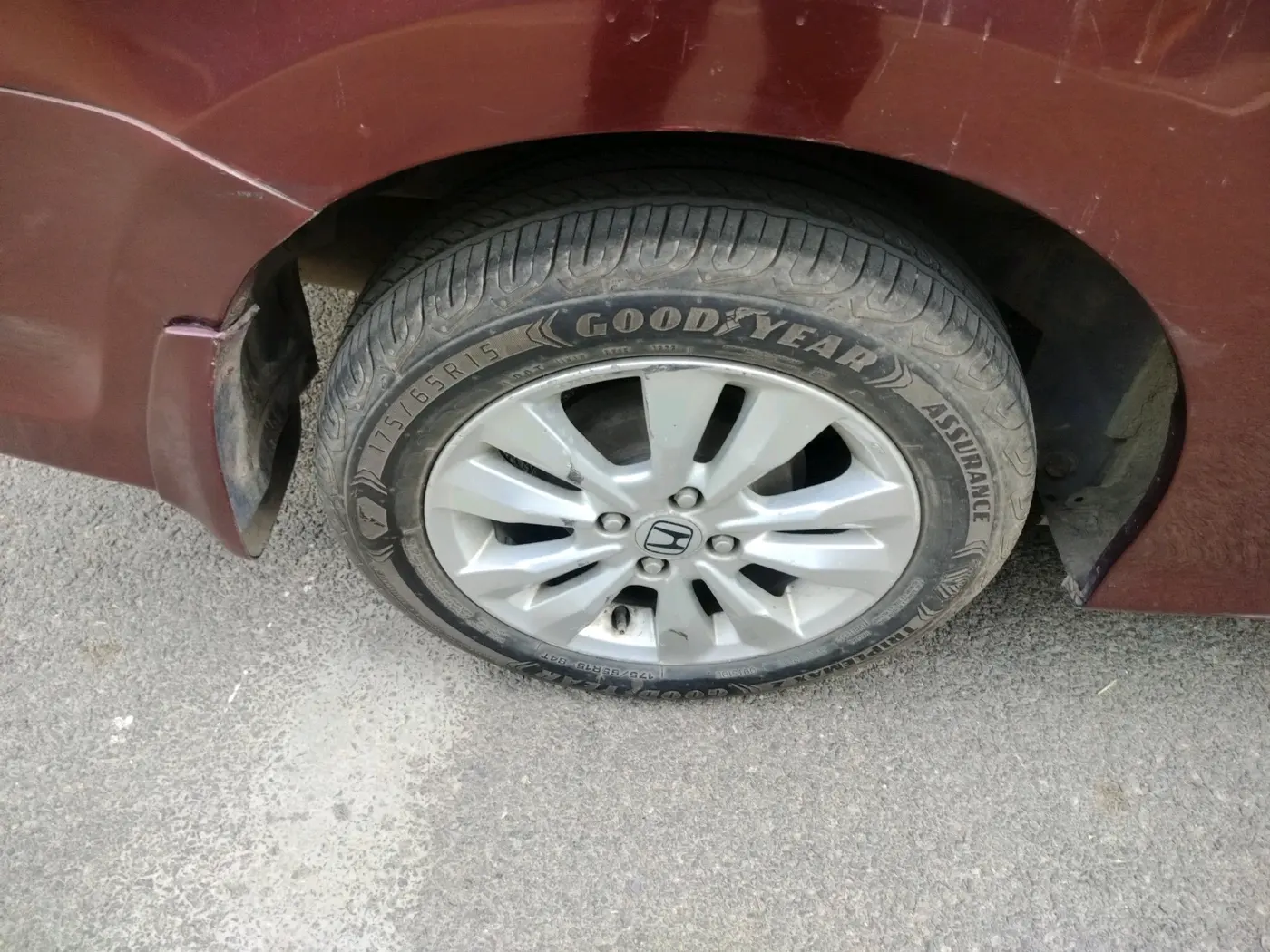 2012 Honda City 1.5L I-VTEC V AT, Petrol, Automatic, 81,512 km, tyre