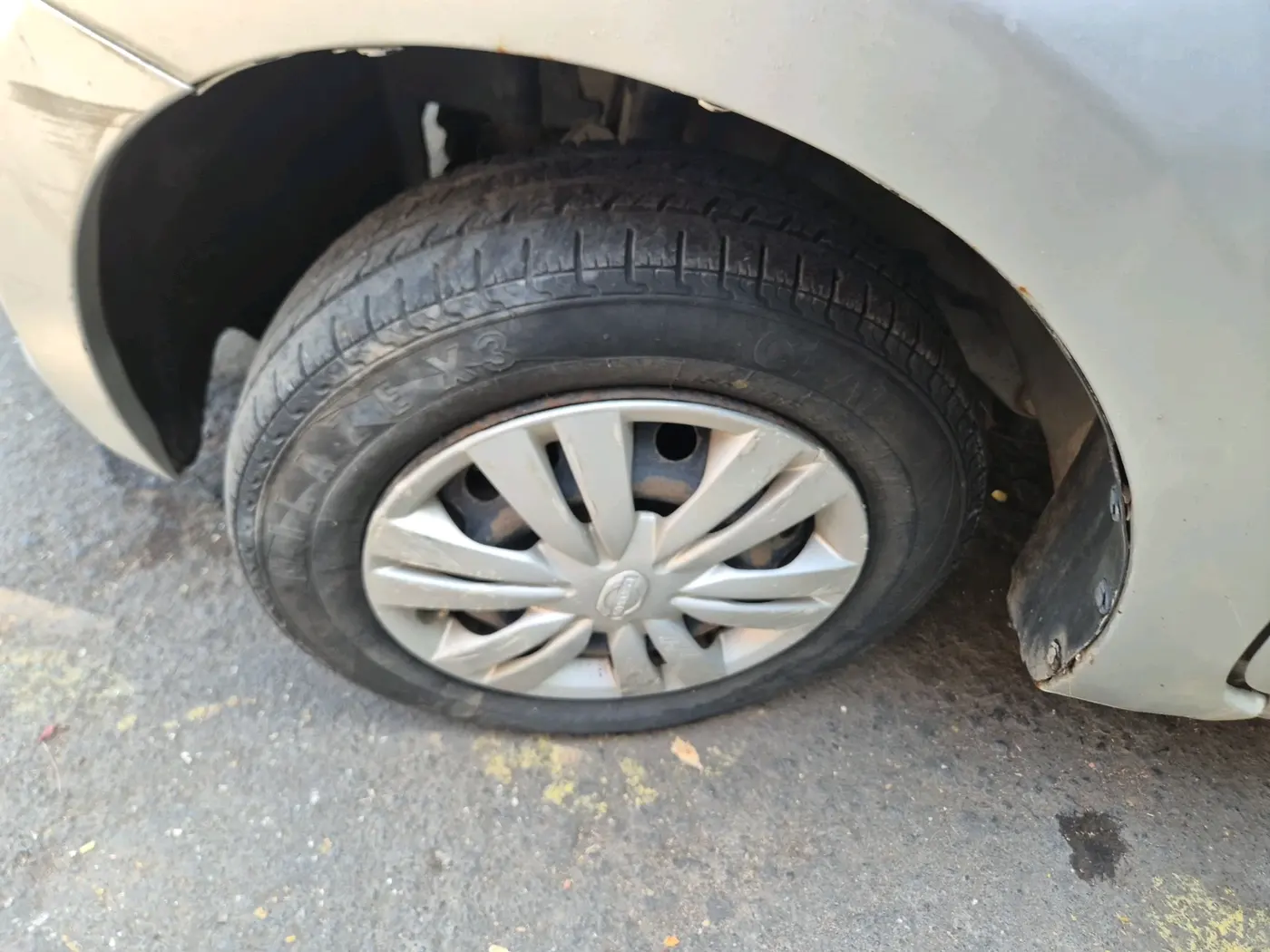 2015 Datsun Go Plus T, Petrol, Manual, 1,20,000 km, tyre