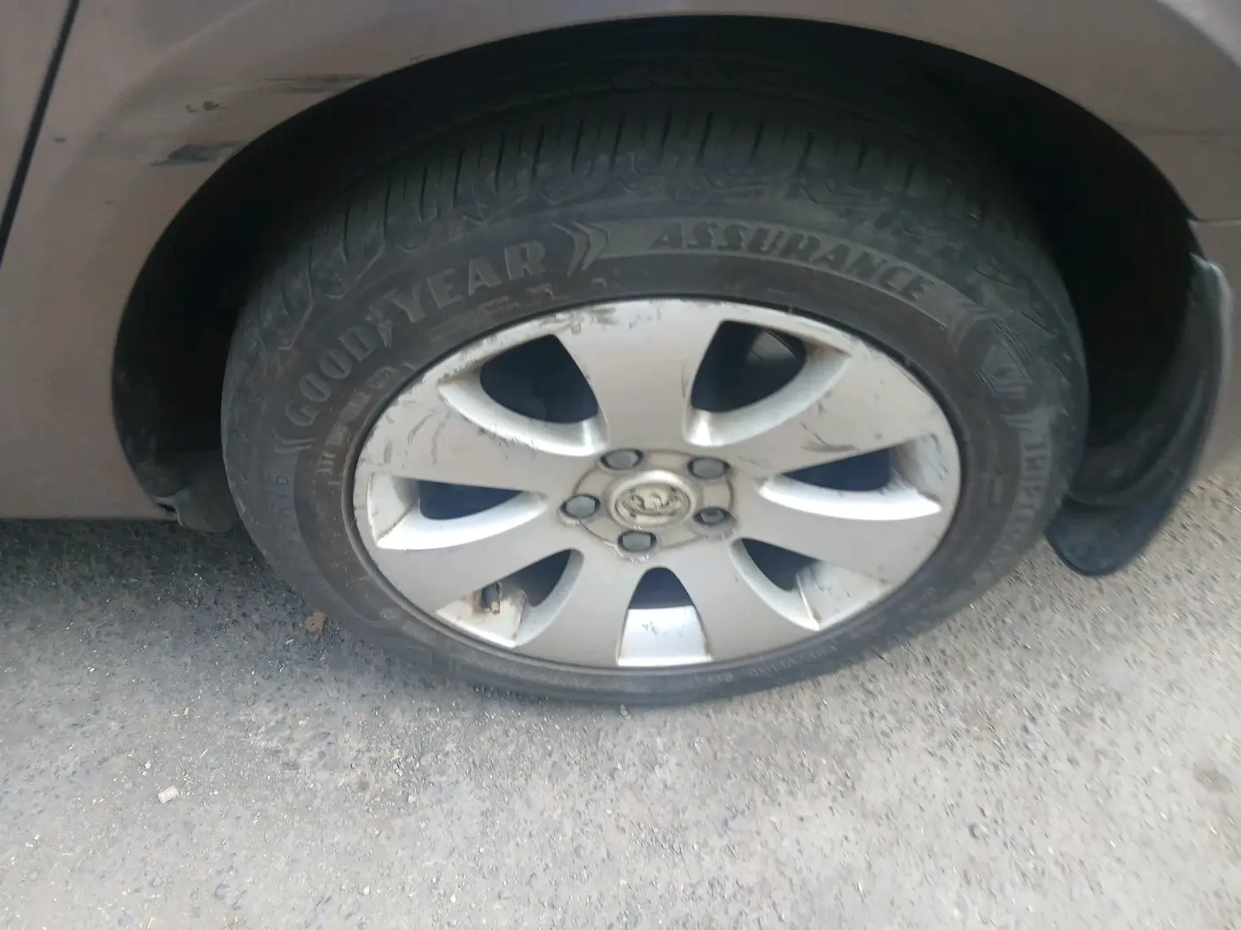 2013 Skoda Superb ELEGANCE 1.8 TSI MT, Petrol, Manual, 62,693 km, tyre