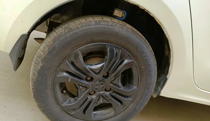 2023 Tata TIGOR XZ PLUS CNG, CNG, Manual, 1,01,966 km, tyre