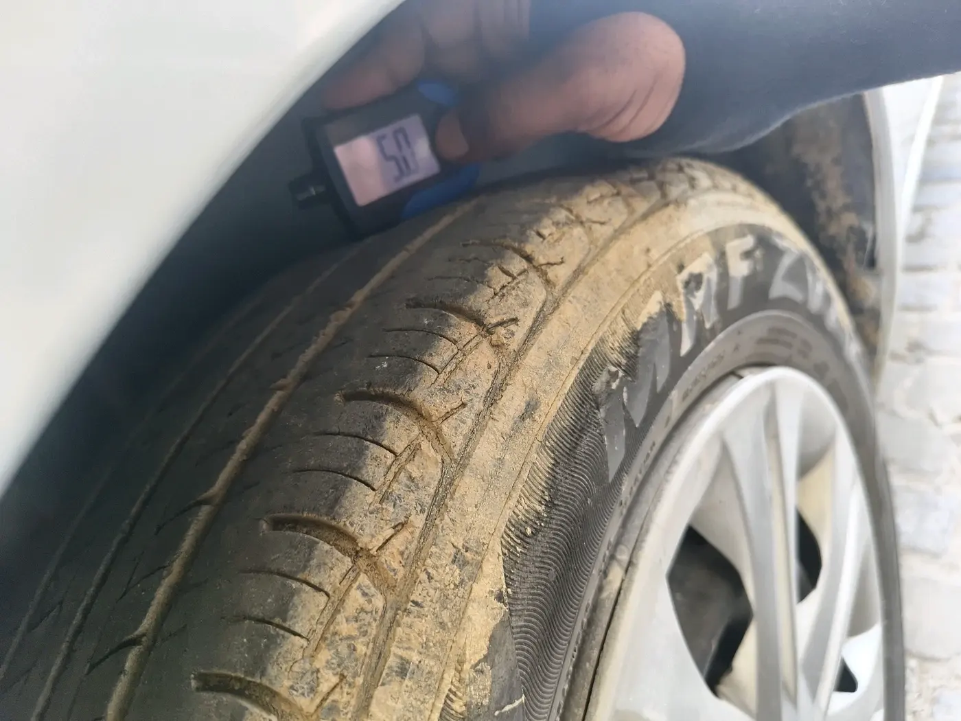 2014 Maruti Ciaz VXI, Petrol, Manual, 87,150 km, tyre