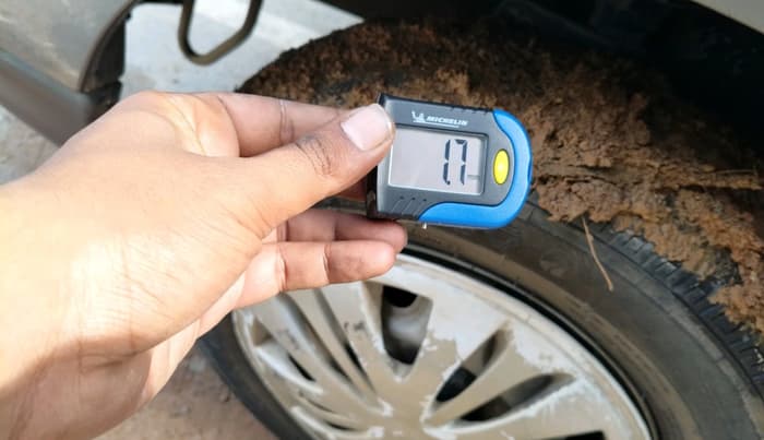 2018 Maruti Eeco 5 STR WITH A/C+HTR, Petrol, Manual, 45,692 km, tyre