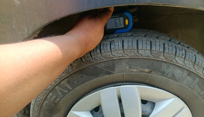 2017 Maruti Alto 800 LXI CNG, CNG, Manual, 32,533 km, tyre