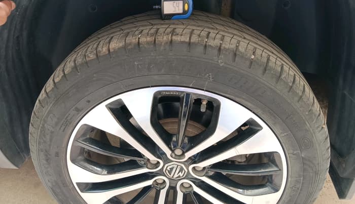 2022 MG HECTOR SMART 1.5 PETROL CVT, Petrol, Automatic, 52,355 km, tyre