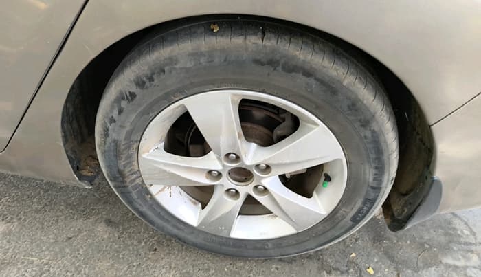 2014 Hyundai New Elantra 1.6 SX MT DIESEL, Diesel, Manual, 86,620 km, tyre