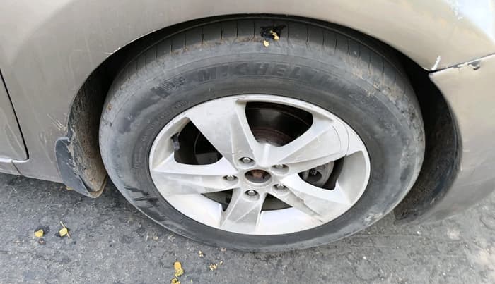2014 Hyundai New Elantra 1.6 SX MT DIESEL, Diesel, Manual, 86,620 km, tyre