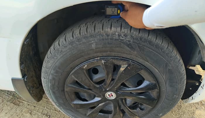 2013 Maruti Swift VDI, Diesel, Manual, 1,03,860 km, tyre