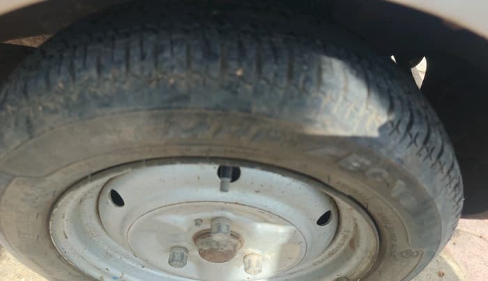 2011 Tata Nano LX, Petrol, Manual, 1,00,000 km, tyre