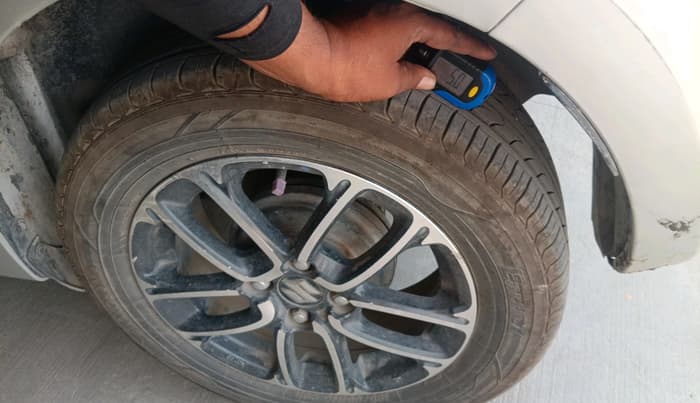 2019 Maruti Swift ZXI PLUS AMT, Petrol, Automatic, 80,815 km, tyre