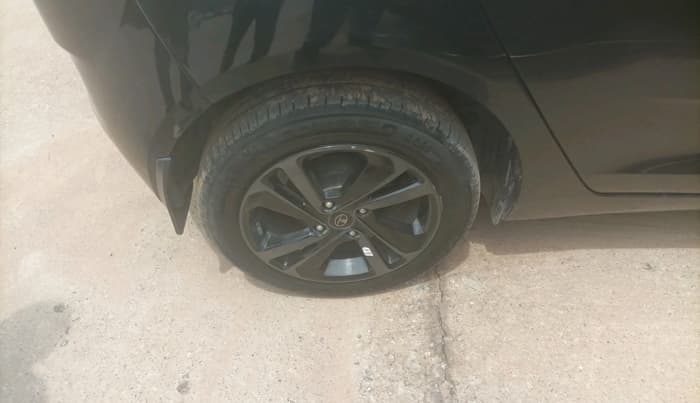 2023 Tata ALTROZ  XZA Plus Sunroof Dark Edition, Petrol, Automatic, 9,789 km, tyre