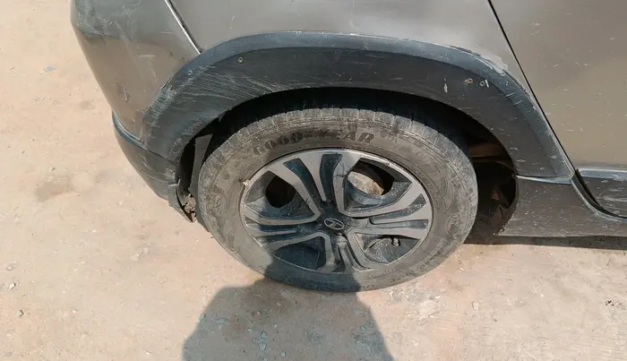 2019 Tata TIAGO NRG PETROL, Petrol, Manual, 40,068 km, tyre