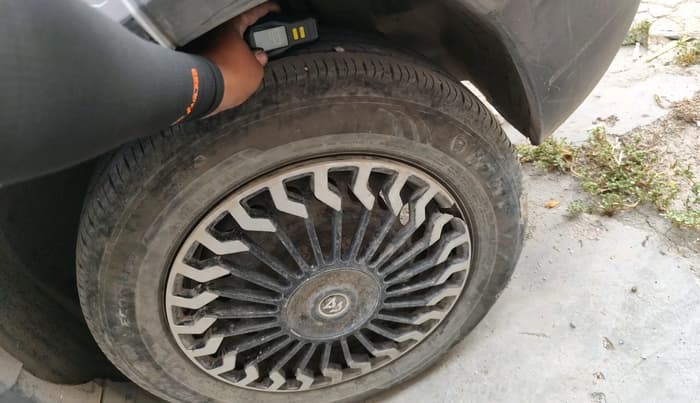 2024 Maruti BREZZA LXI, Petrol, Manual, 44,220 km, tyre