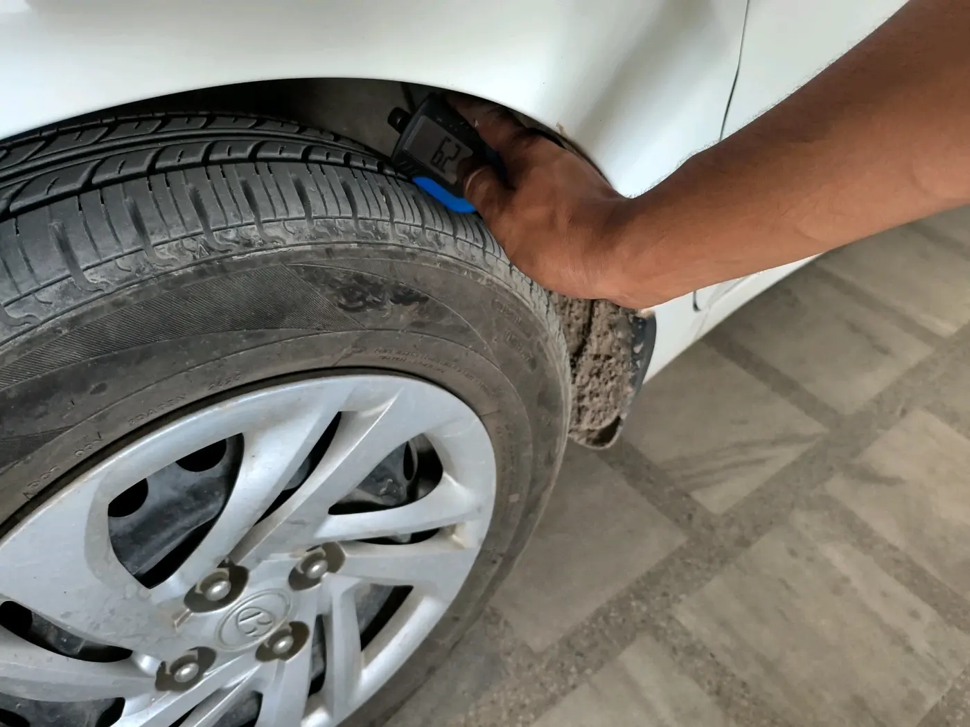 2021 Hyundai AURA S 1.2 CNG, CNG, Manual, 73,650 km, tyre