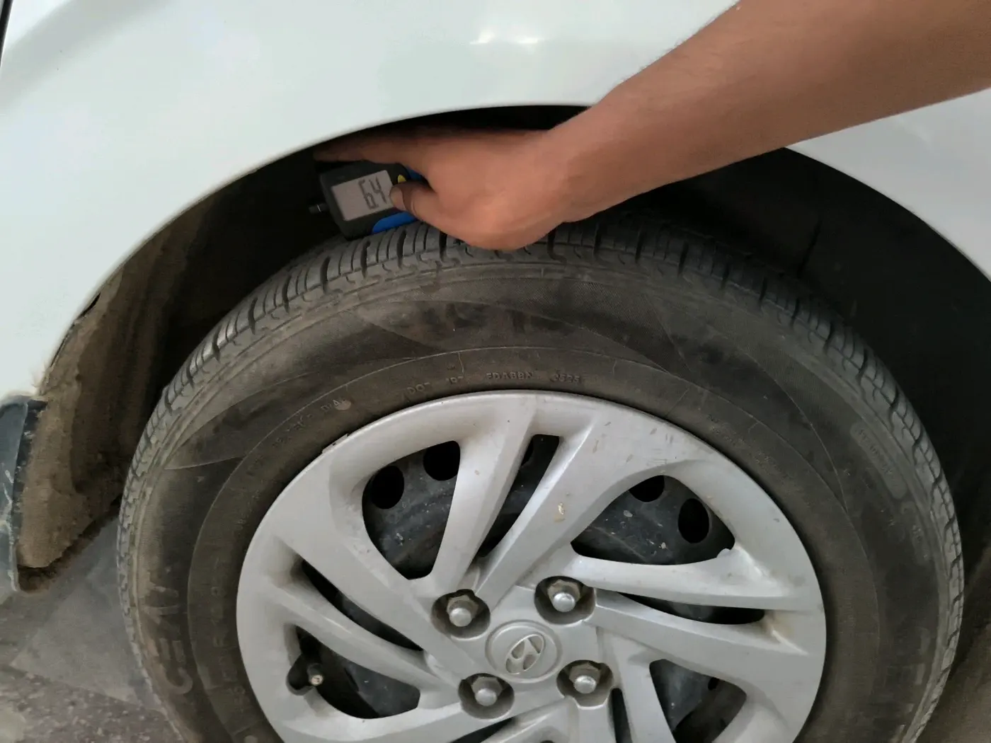 2021 Hyundai AURA S 1.2 CNG, CNG, Manual, 73,650 km, tyre