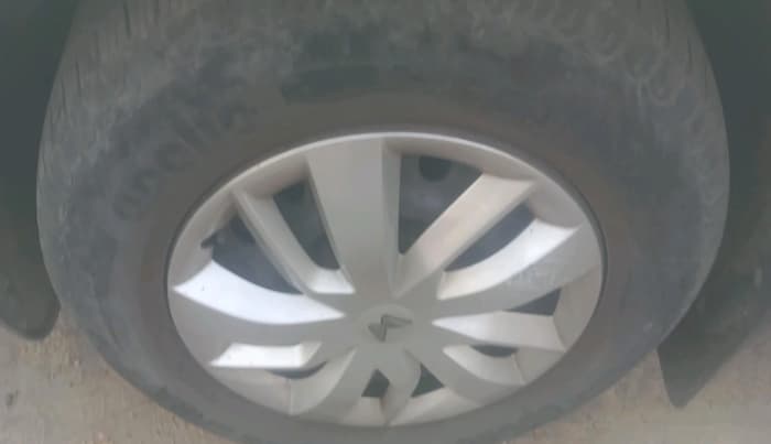 2018 Mahindra XUV500 W7 AT, Diesel, Automatic, 50,410 km, tyre