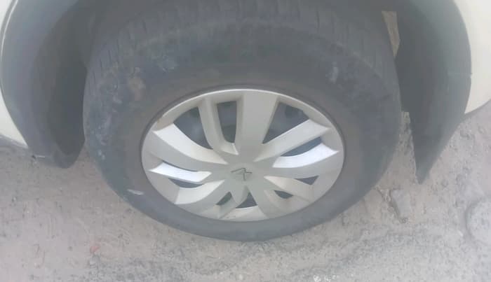 2018 Mahindra XUV500 W7 AT, Diesel, Automatic, 50,410 km, tyre