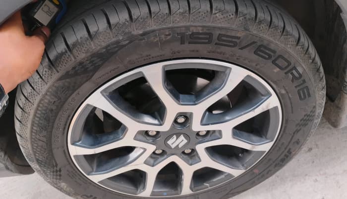 2022 Maruti XL6 ZETA CNG, CNG, Manual, 1,16,220 km, tyre