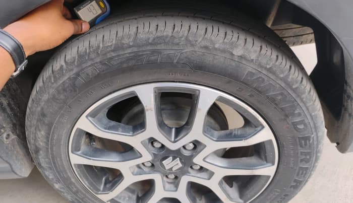 2022 Maruti XL6 ZETA CNG, CNG, Manual, 1,16,220 km, tyre