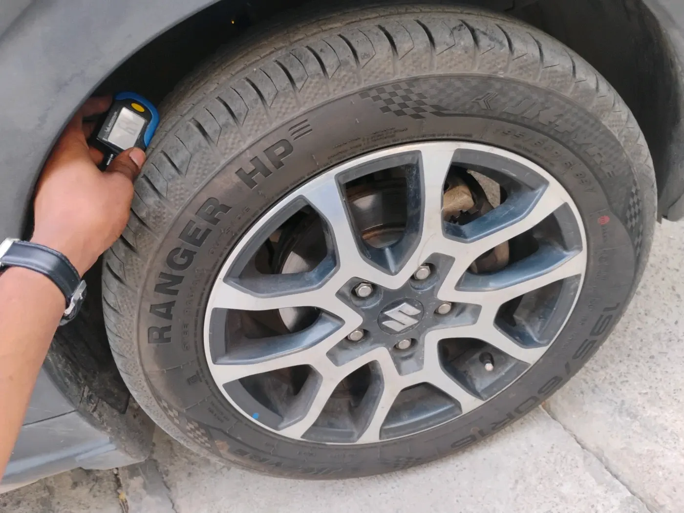 2022 Maruti XL6 ZETA CNG, CNG, Manual, 1,16,220 km, tyre