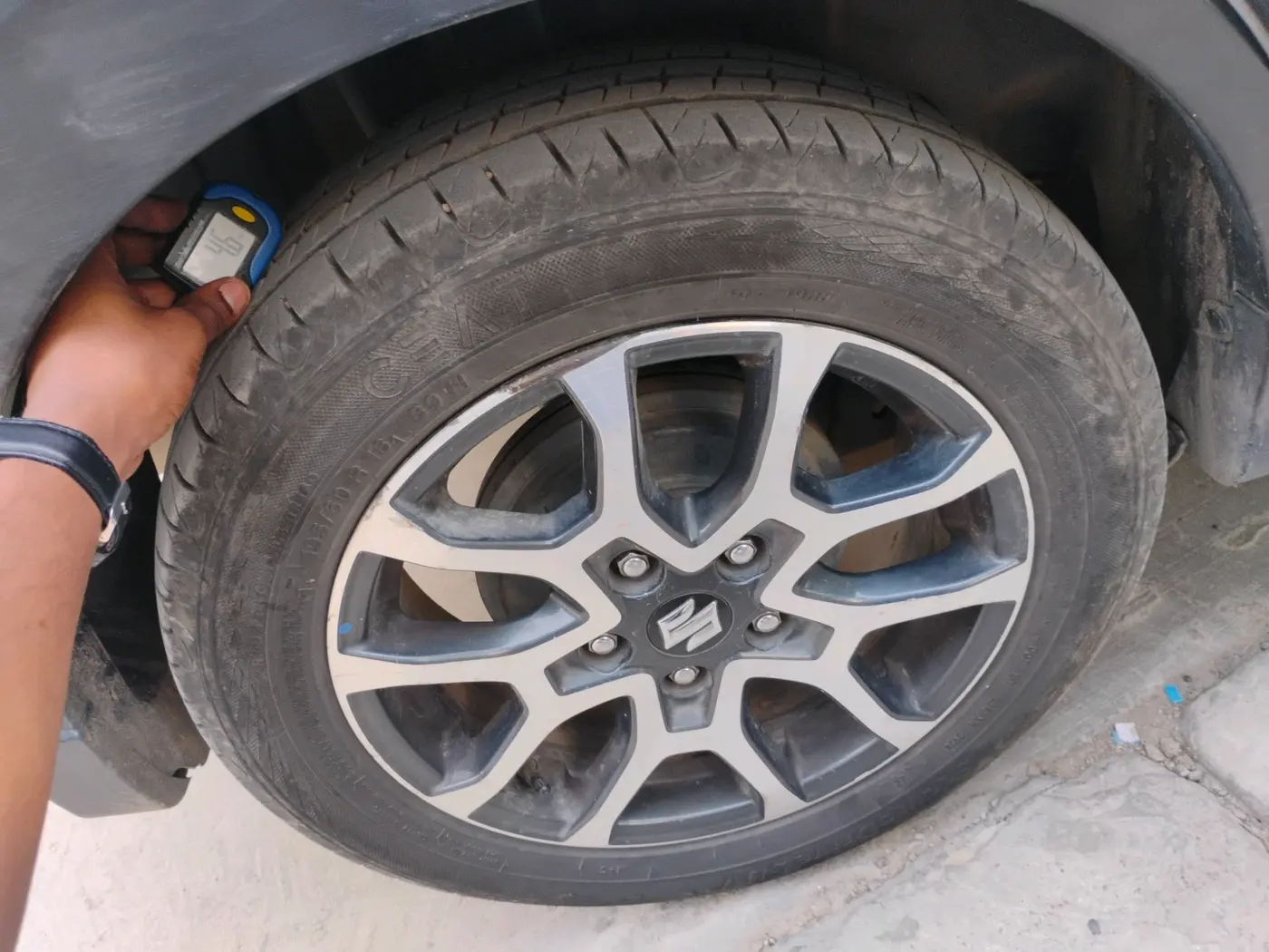 2022 Maruti XL6 ZETA CNG, CNG, Manual, 1,16,220 km, tyre
