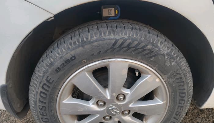 2014 Hyundai Xcent SX 1.2, Petrol, Manual, 84,546 km, tyre