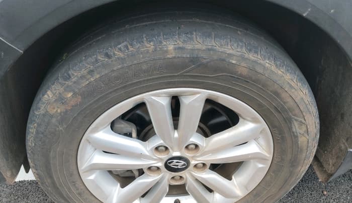 2015 Hyundai Creta SX PLUS 1.6 PETROL, Petrol, Manual, 96,079 km, tyre