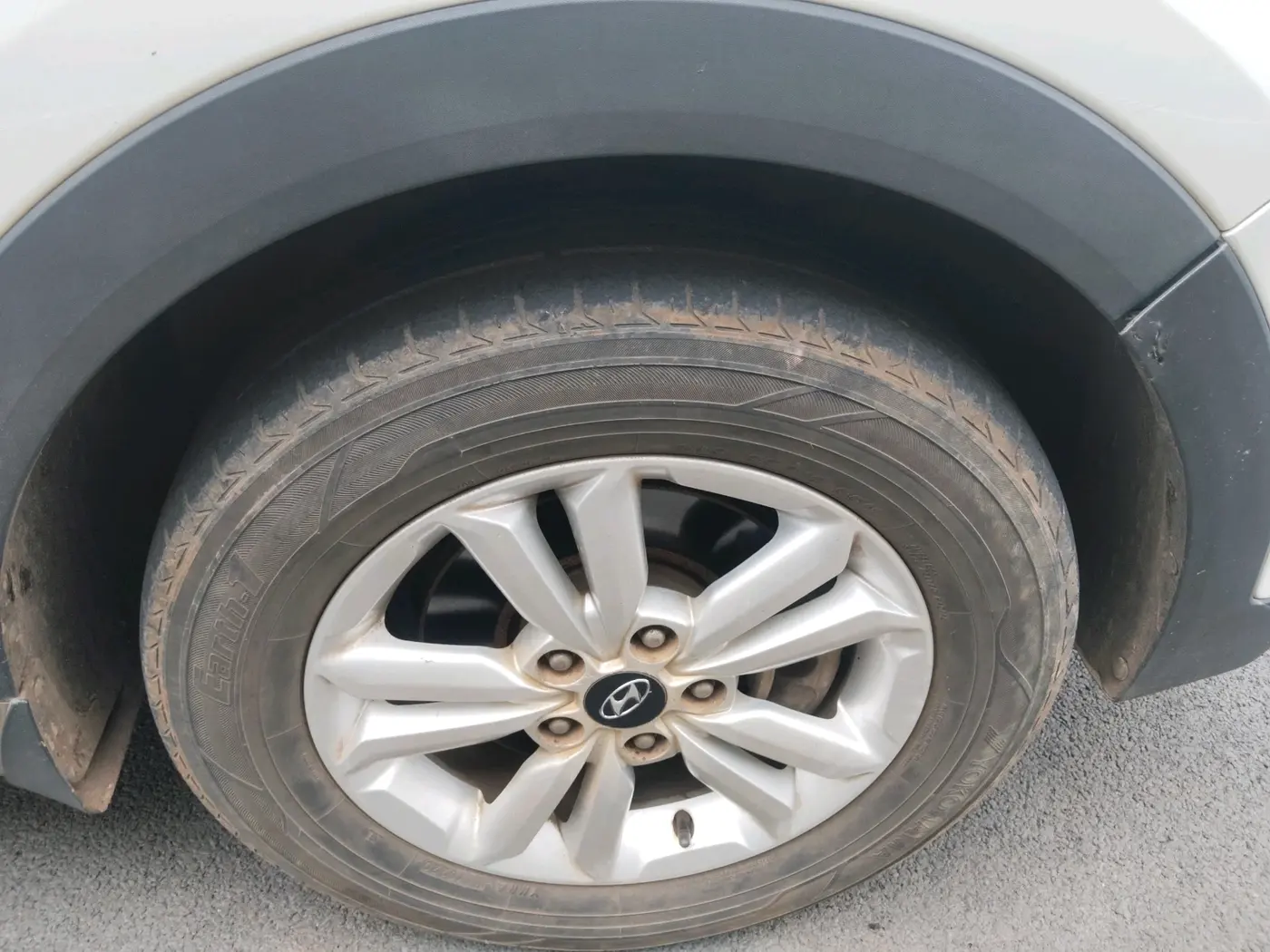 2015 Hyundai Creta SX PLUS 1.6 PETROL, Petrol, Manual, 96,079 km, tyre