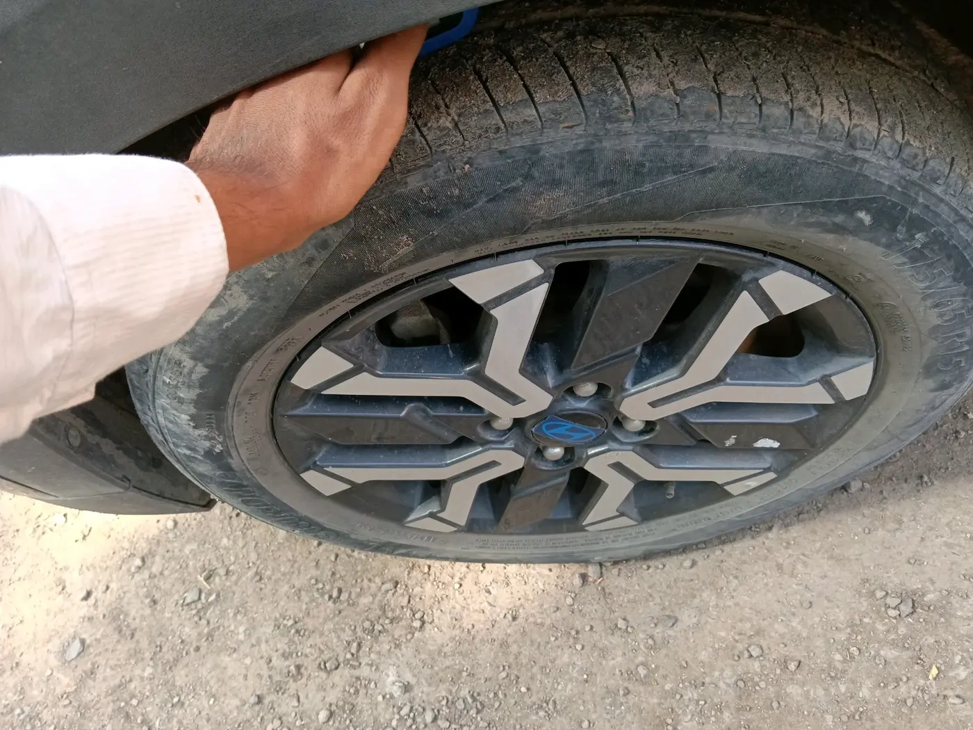 2023 Hyundai EXTER SX(O) CONNECT 1.2 AMT, Petrol, Automatic, 35,013 km, tyre