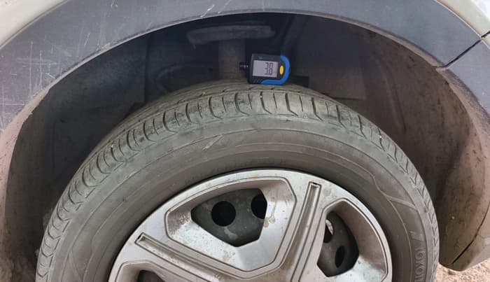 2022 Tata NEXON XM PETROL, CNG, Manual, 94,386 km, tyre