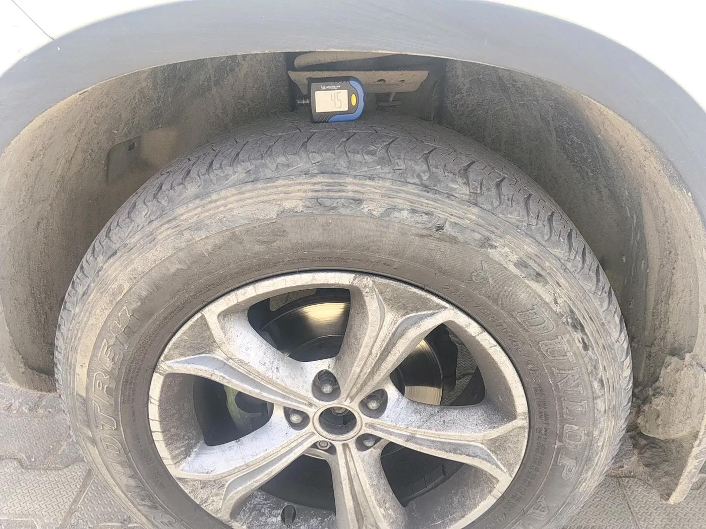 2019 Tata Harrier XZ 2.0L, Diesel, Manual, 1,19,988 km, tyre