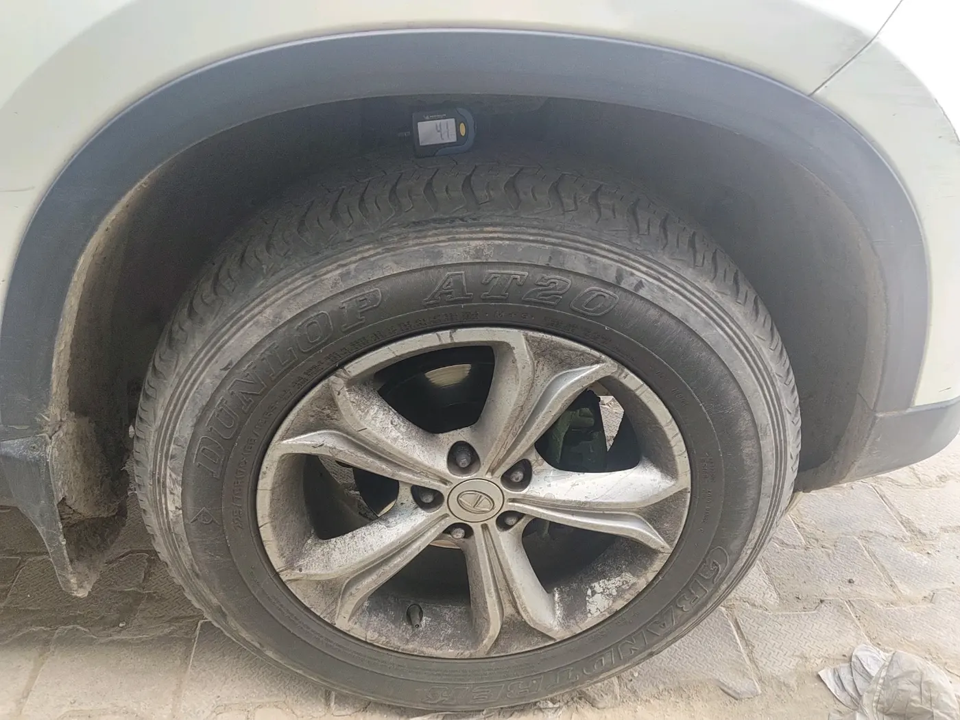 2019 Tata Harrier XZ 2.0L, Diesel, Manual, 1,19,988 km, tyre