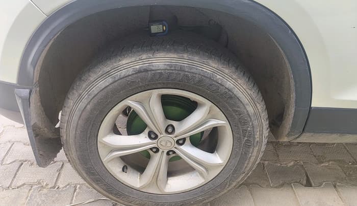 2019 Tata Harrier XZ 2.0L, Diesel, Manual, 1,19,988 km, tyre