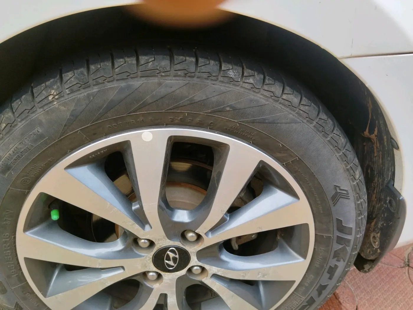 2014 Hyundai Verna FLUIDIC 1.4 VTVT CX, Petrol, Manual, 73,660 km, tyre