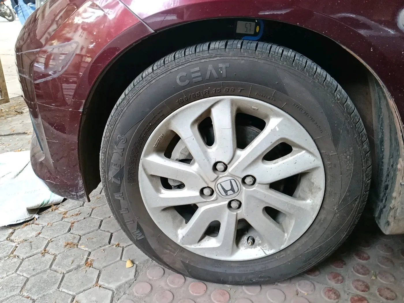 2015 Honda Mobilio 1.5L I-VTEC V, Petrol, Manual, 19,489 km, tyre