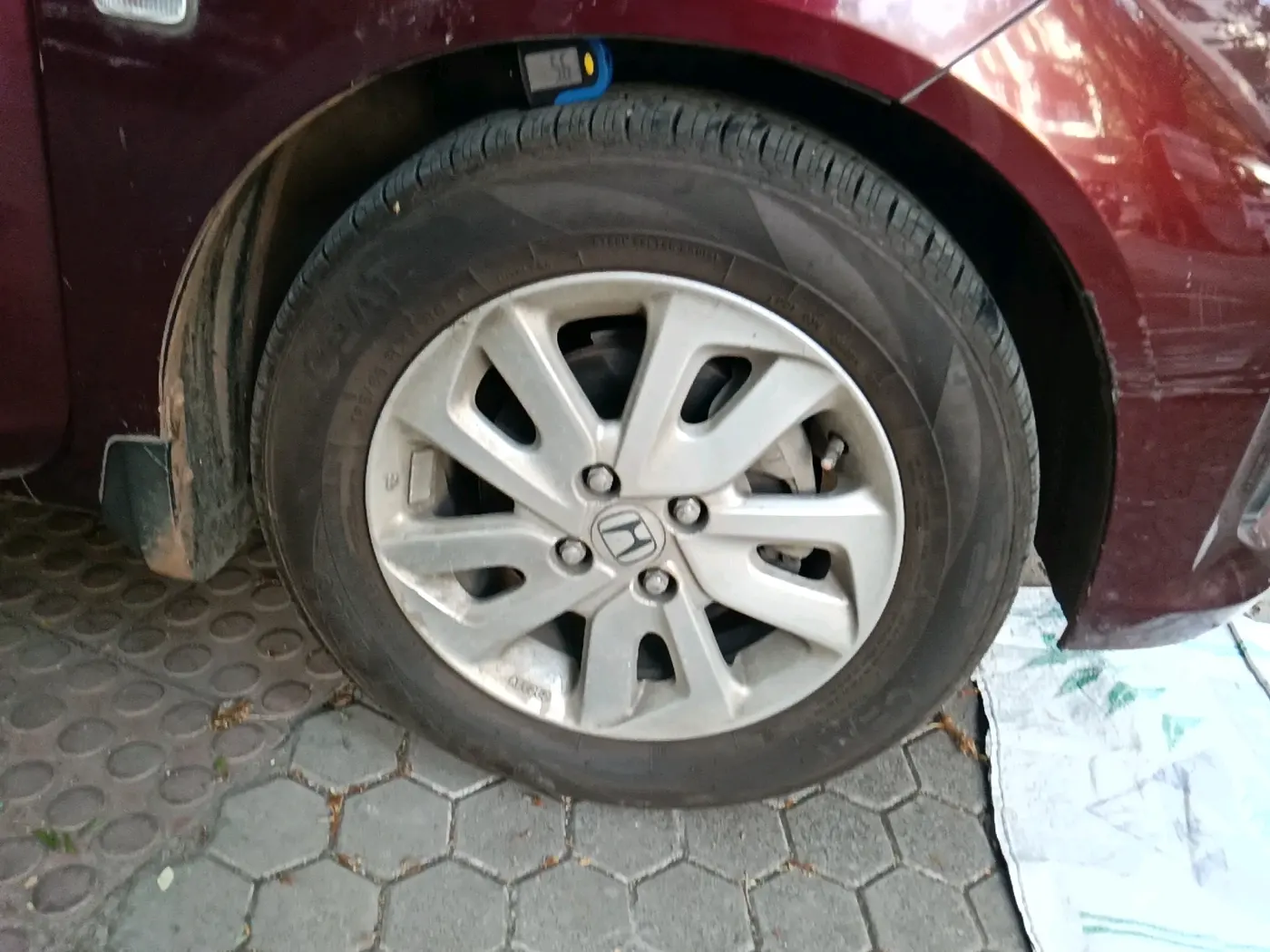 2015 Honda Mobilio 1.5L I-VTEC V, Petrol, Manual, 19,489 km, tyre