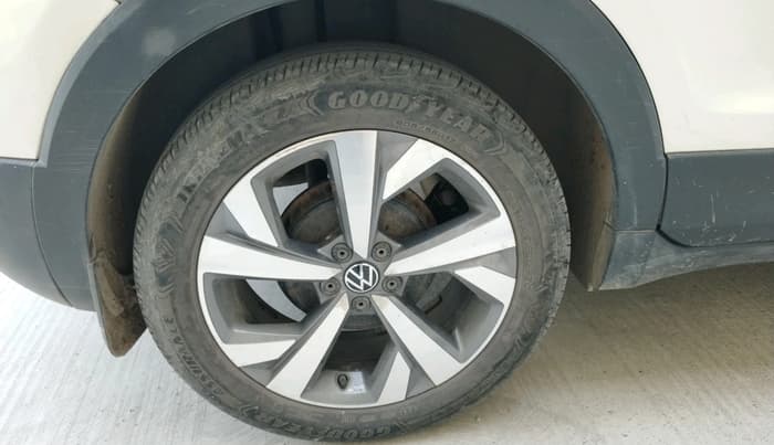 2022 Volkswagen TAIGUN TOPLINE 1.0 TSI AT, Petrol, Automatic, 47,660 km, tyre