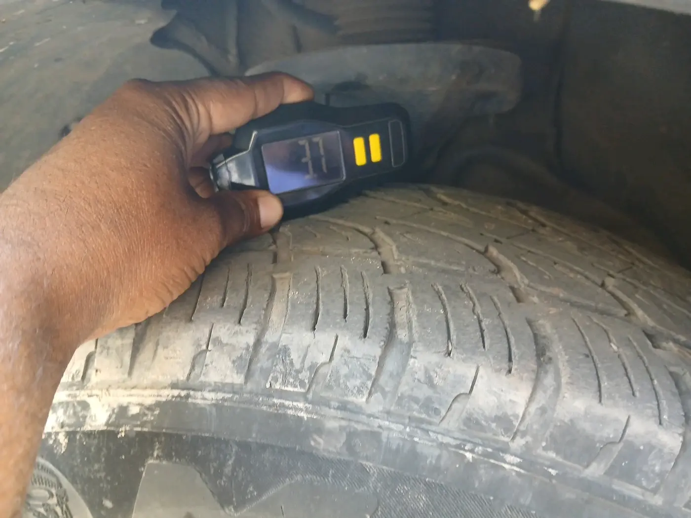 2012 Mahindra XUV500 W8, Diesel, Manual, 1,04,194 km, tyre