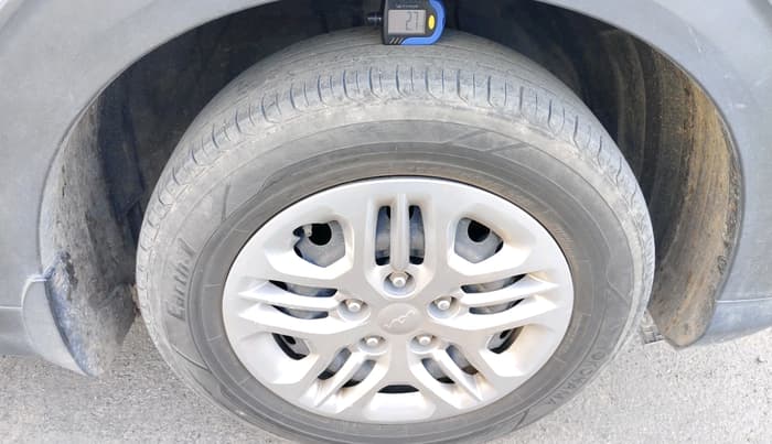 2022 KIA CARENS PRESTIGE 1.5 PETROL 7 STR, Petrol, Manual, 91,089 km, tyre