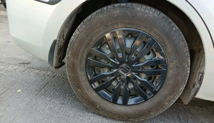 2018 Maruti Dzire VXI, CNG, Manual, 84,881 km, tyre