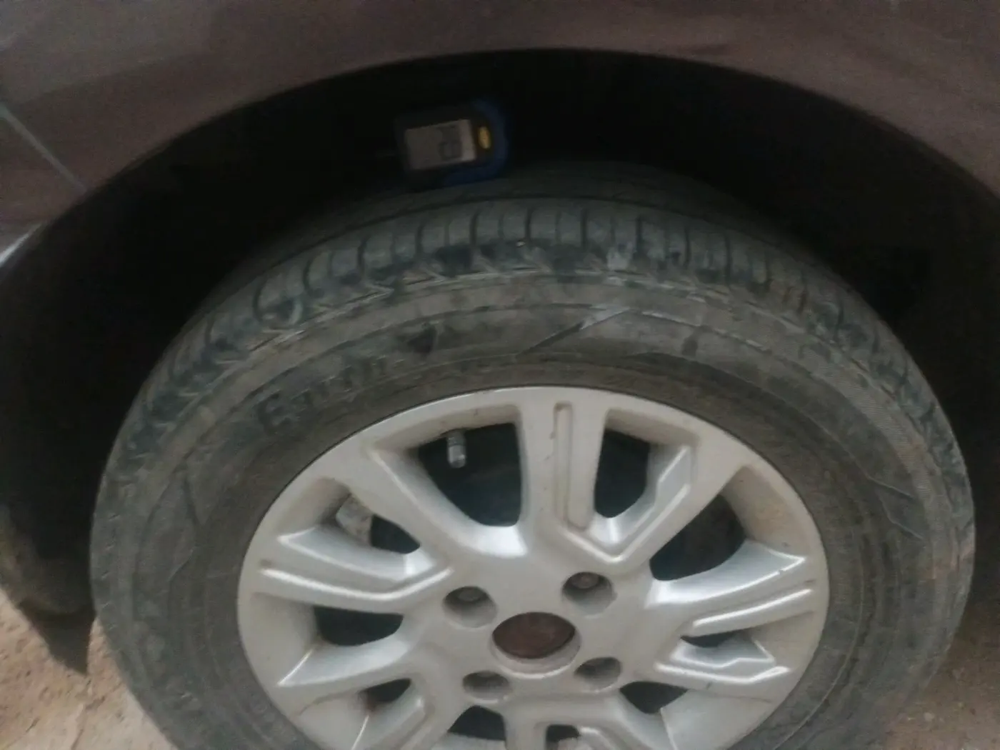 2016 Tata Tiago XZ PETROL, Petrol, Manual, 1,92,821 km, tyre