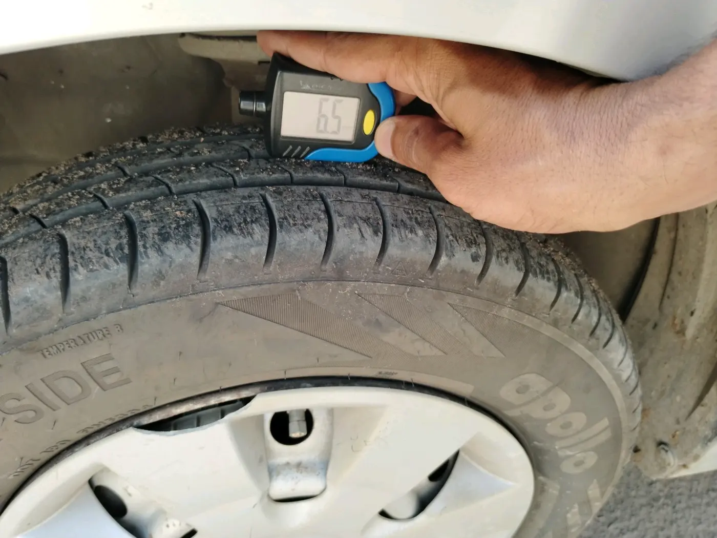2013 Maruti Wagon R 1.0 LXI, Petrol, Manual, 94,013 km, tyre