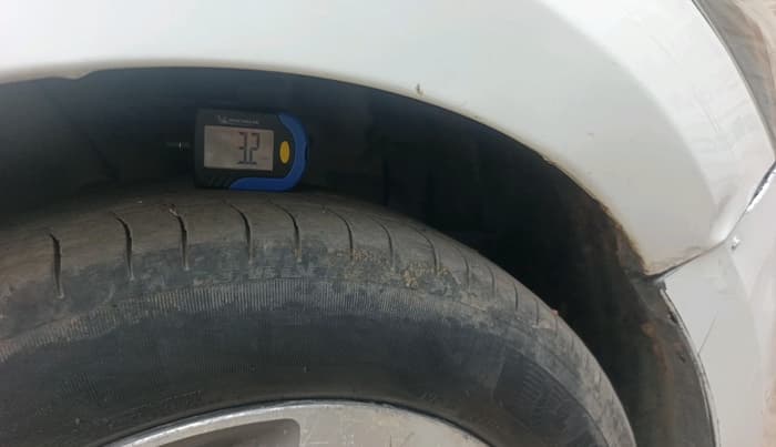 2016 Hyundai Elite i20 ASTA 1.2 (O), CNG, Manual, 69,127 km, tyre